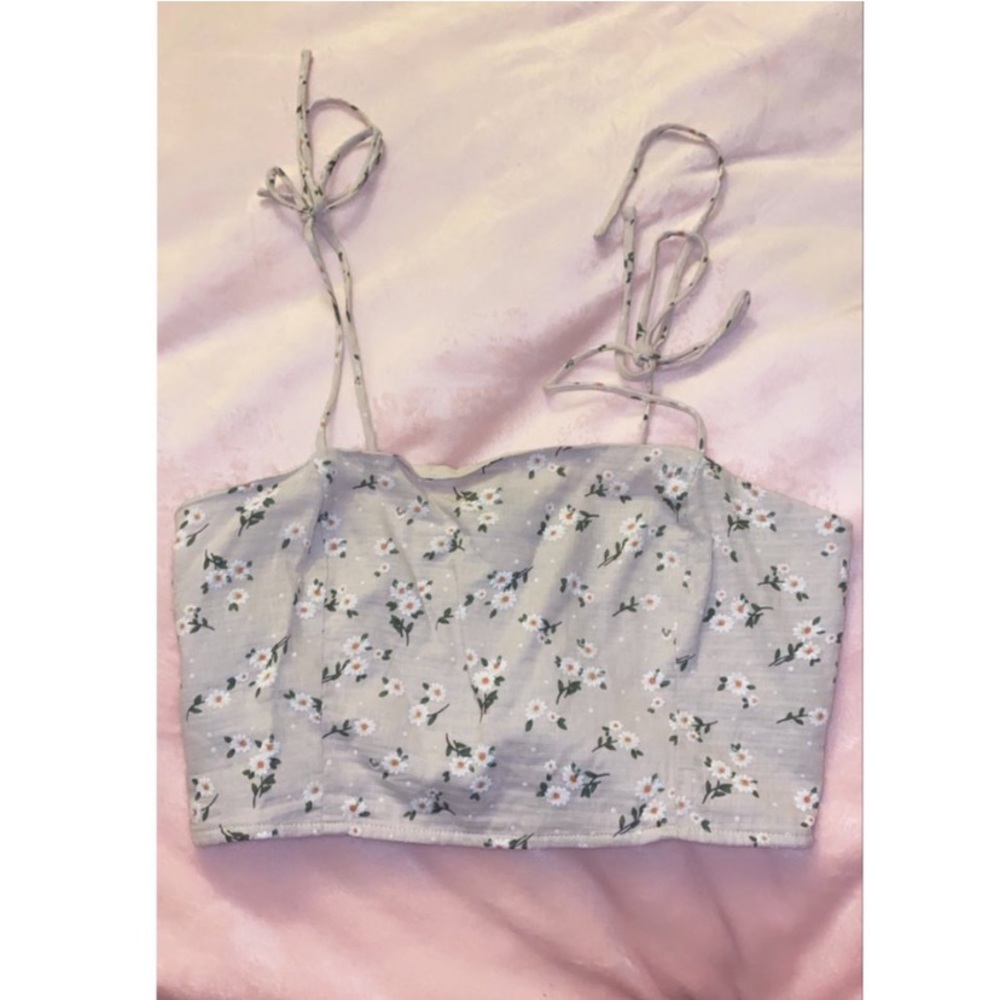 flowery crop top 🌻✨